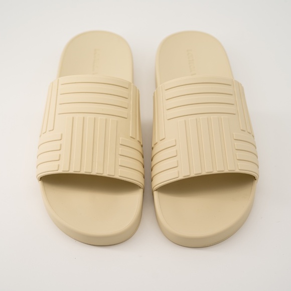 size 42 9 us Bottega Veneta Sea Salt Rubber Slide Sandals Cream Slider Carpet main image 9